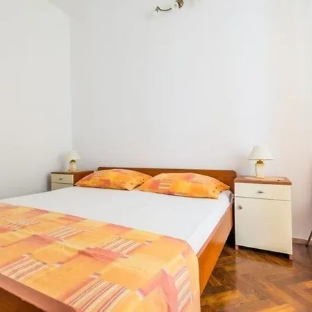 Kirigin - Two Bedroom With Terrace And Sea View Toni