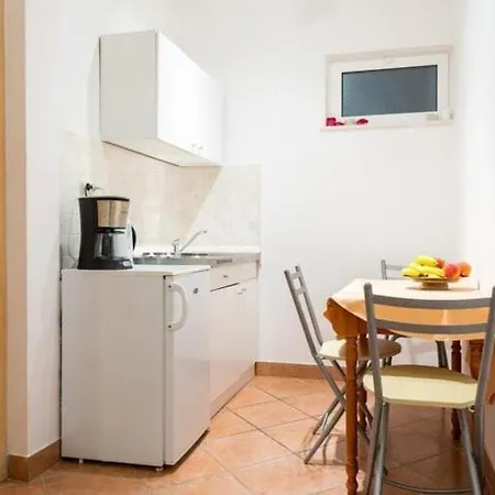 Kirigin - Two Bedroom With Terrace And Sea View Toni Dubrovnik